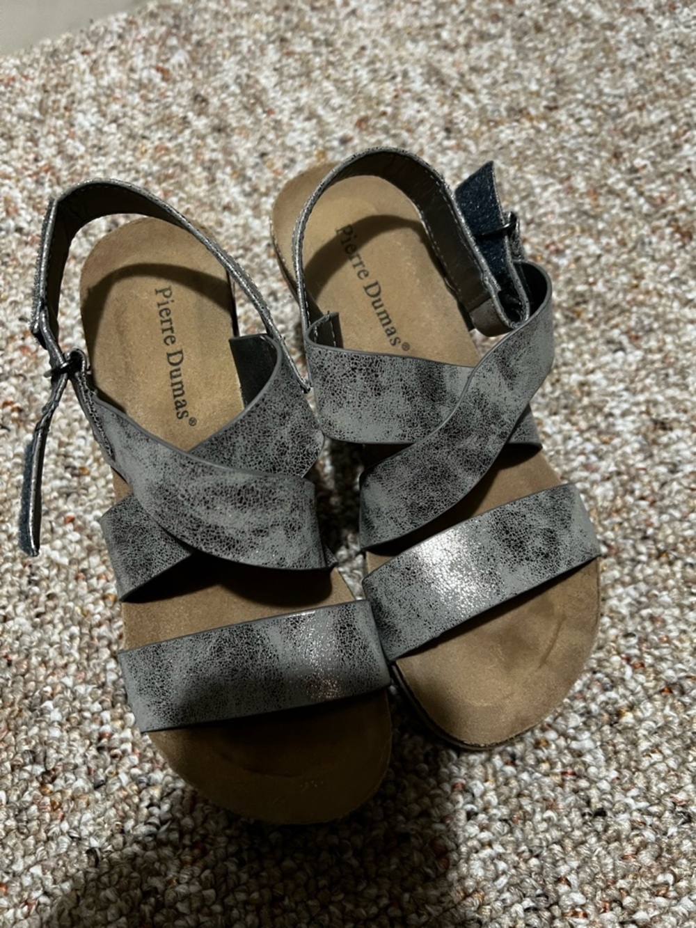 Pierre Dumas Women's Silver Gray Crisscross Sandals